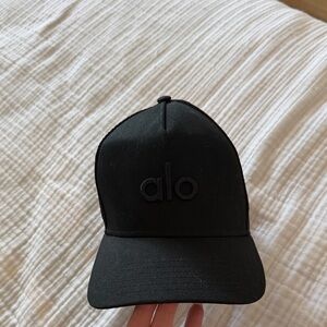 Alo Black trucker Cap